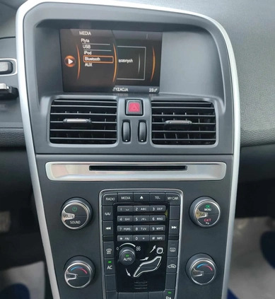 Volvo XC 60 cena 43900 przebieg: 307092, rok produkcji 2011 z Pińczów małe 92